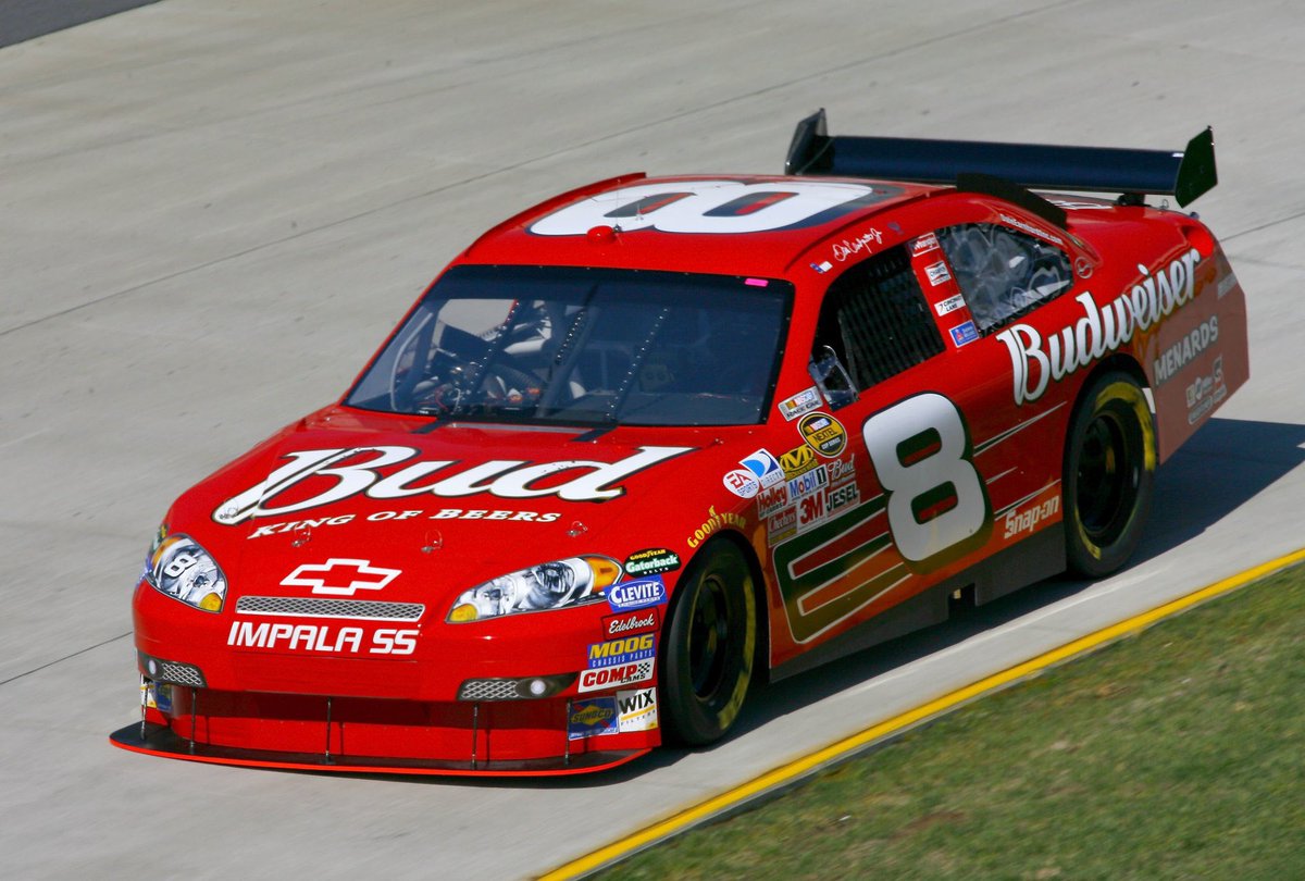 patrickBuelt1's tweet photo. We will always remember Dale Earnhardt Sr number 3 Care at the Daytona 500 race 2001 aka the intimater 
#daleearnhardt #Daytona500 #daleearnhardtJr #KevinHarvick https://t.co/BXykQcOpLn