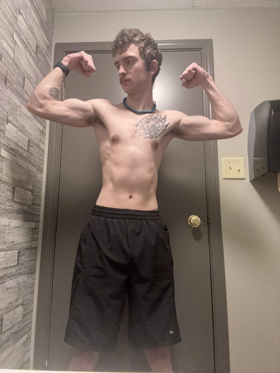 Another week another workout! Love taking these pictures and posting them for you all! So glad to have you with me on this journey!

#gymmotivation #gymfurry #furry #furryfandom #workoutwednesday