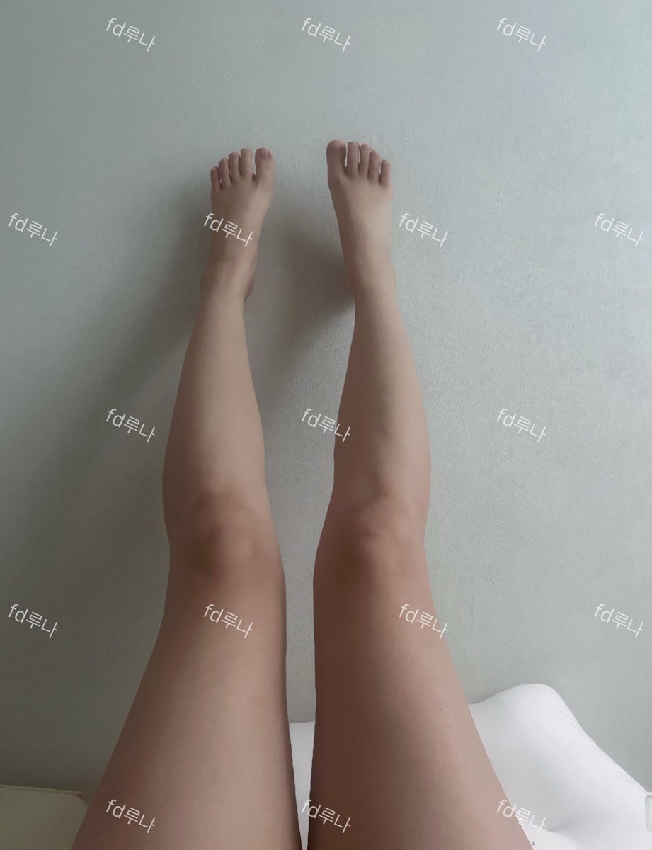 FDluna08's tweet photo. ㅎㅎ 봄맞이 뉴네일
우월한 다리랑 손보면서 상납으로 다시메꿔❤️💸💦

#펨돔 #상납 #자지갑 https://t.co/Plfuoet7kX