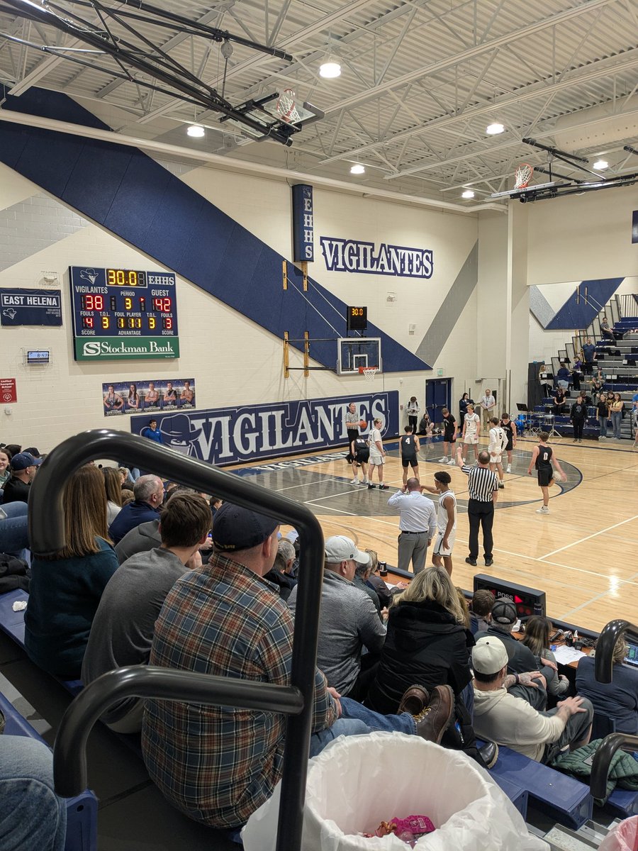 Tournament Send Off highlight reels from EHHS Senior Night halftime show: 
drive.google.com/drive/folders/…
Link to my folder of all the Vigilante compilations from this year and past seasons. Football and basketball both included: 
drive.google.com/drive/folders/…