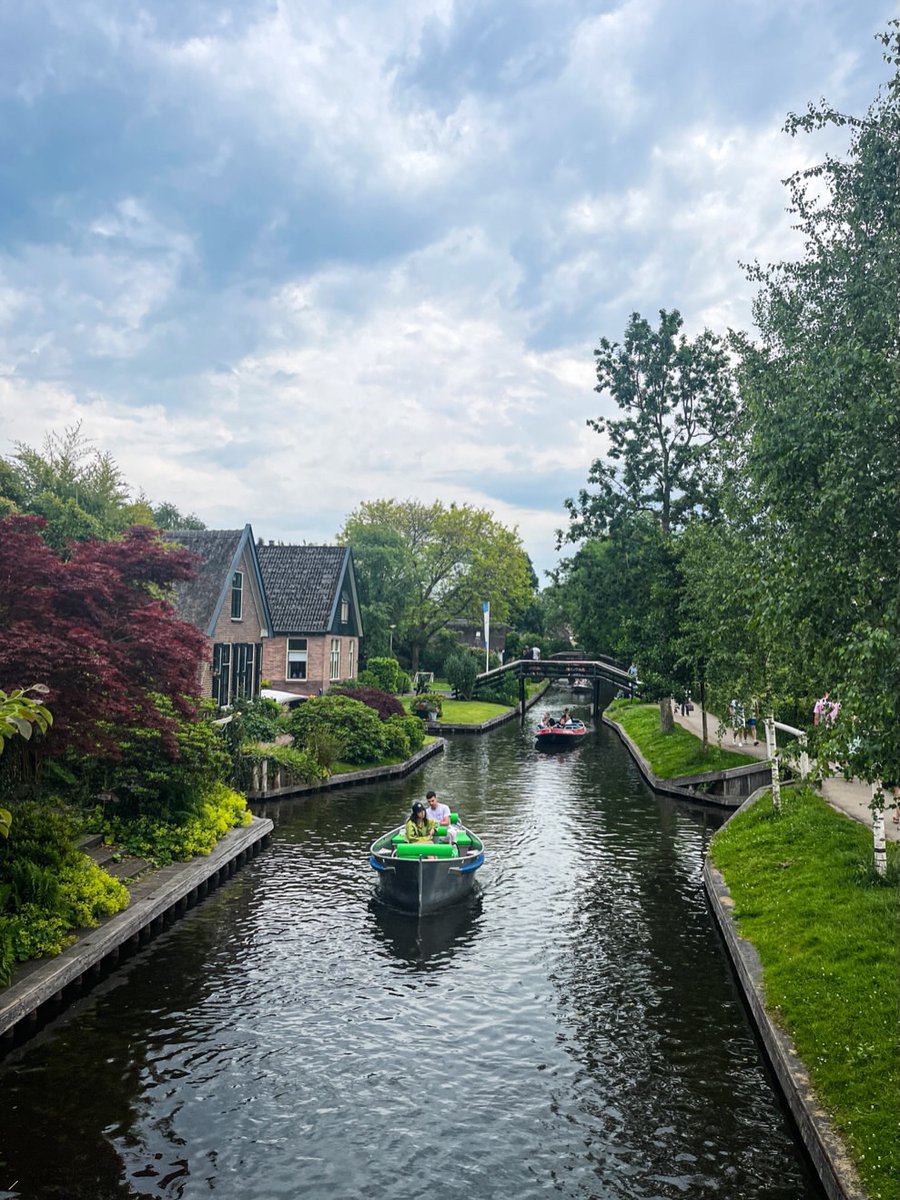 world_tourists_'s tweet photo. 📍Giethoorn Village, Netherlands 🇳🇱 https://t.co/lXQrIS2iaP