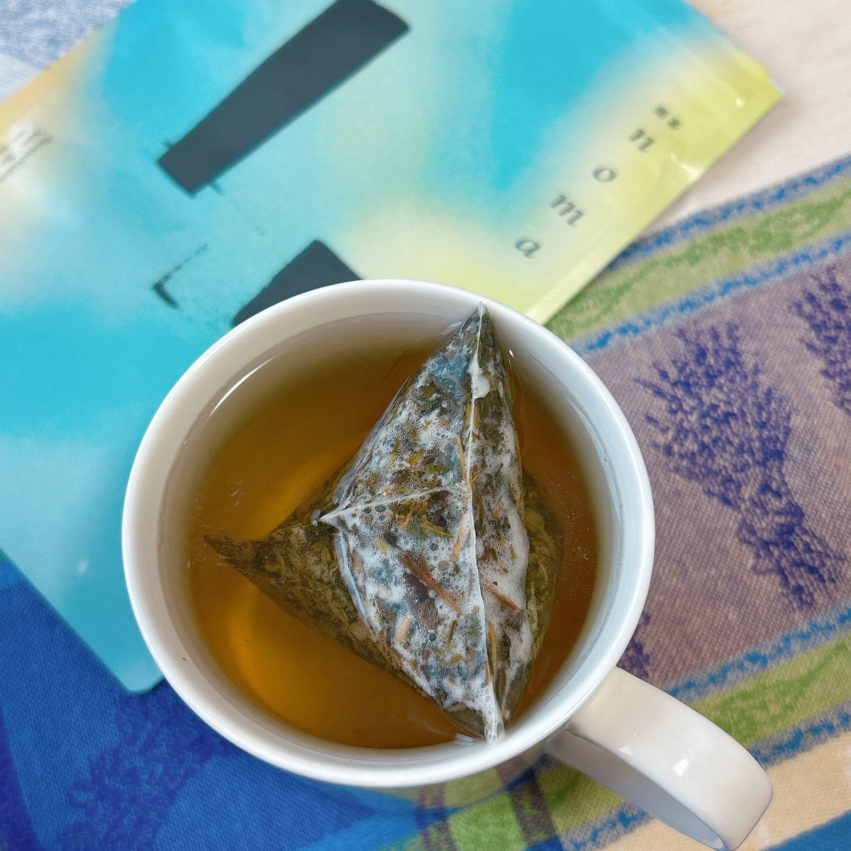 飲み切り！よし！お茶減った！次！！
夏のまはスッキリしてて飲みやすい。

#ほげ茶会