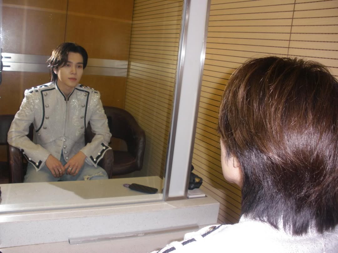 hendery 𝘧𝘪𝘭𝘮 tweet media