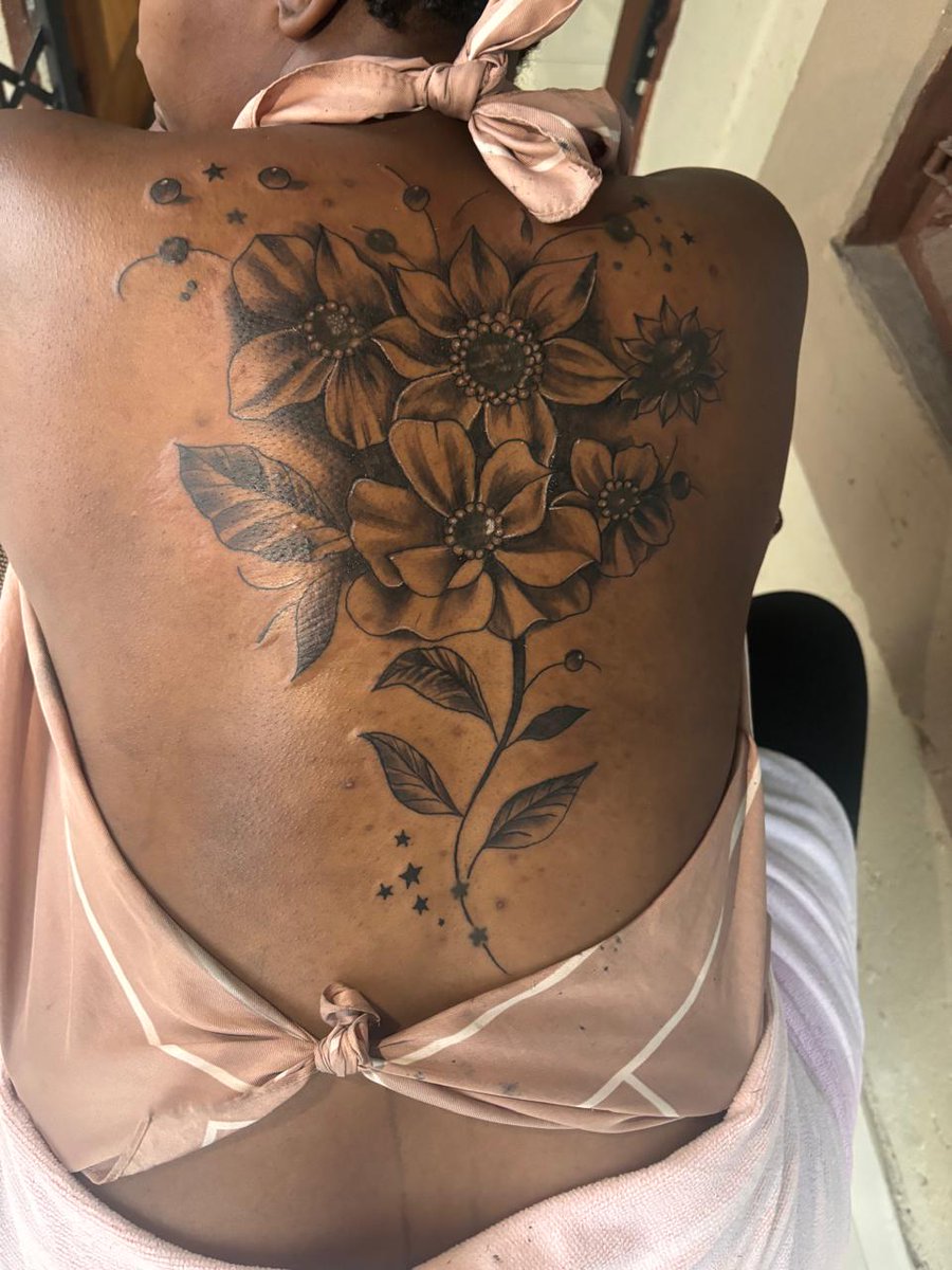 ThaboMinks's tweet photo. Cover up session 👌
Based around Pretoria Garankuwa 
WhatsApp:0782349929
Also do house calls 
#BetwayPrem #Sibisi #Sundowns #Vini #ViniJr https://t.co/8z8jtDTtFf