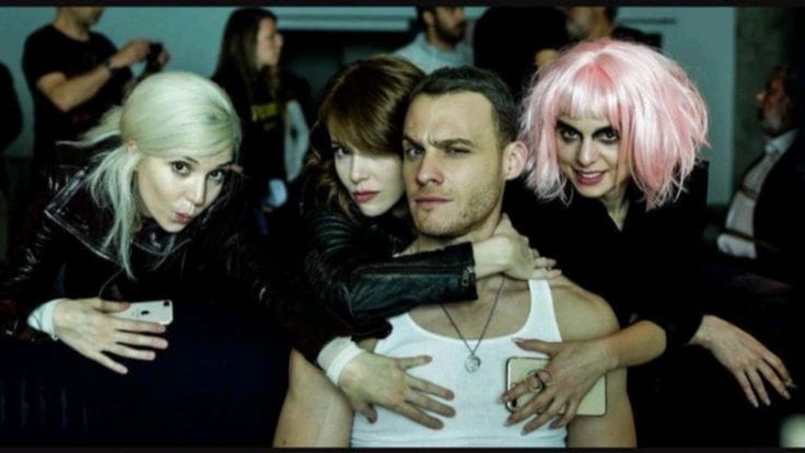 Sabías que...  en el elenco de "Guerra de Vampiros" podemos apreciar la actuación destacada de muchas mujeres que hacen a la trama un toque distintivo y diferente de las composiciones turcas.
#KeremBürsin