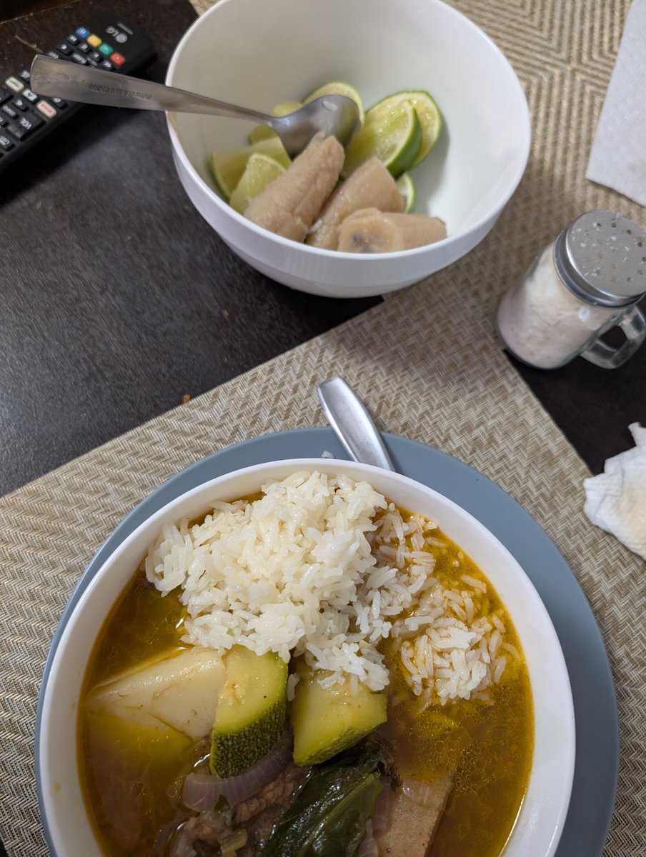 Blogye West tweet media