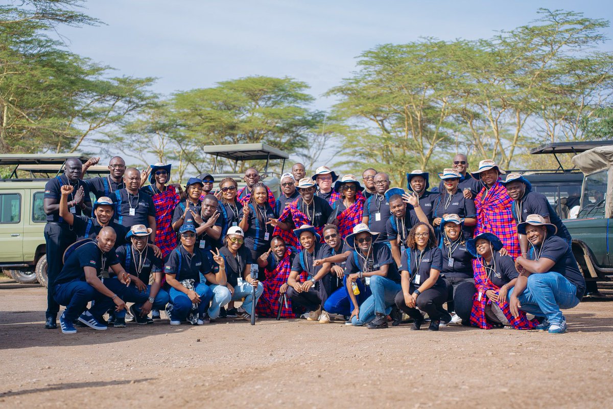 EcobankRW's tweet image. ✨🔥Colleagues from across Ecobank subsidiaries gathered in Kenya to celebrate a year of excellence, impact, and living our values.
We proudly recognise @SteaveButera2 , one of the 2025 Shining Stars, for his dedication, commitment, and exceptional contributions.#Abetterway