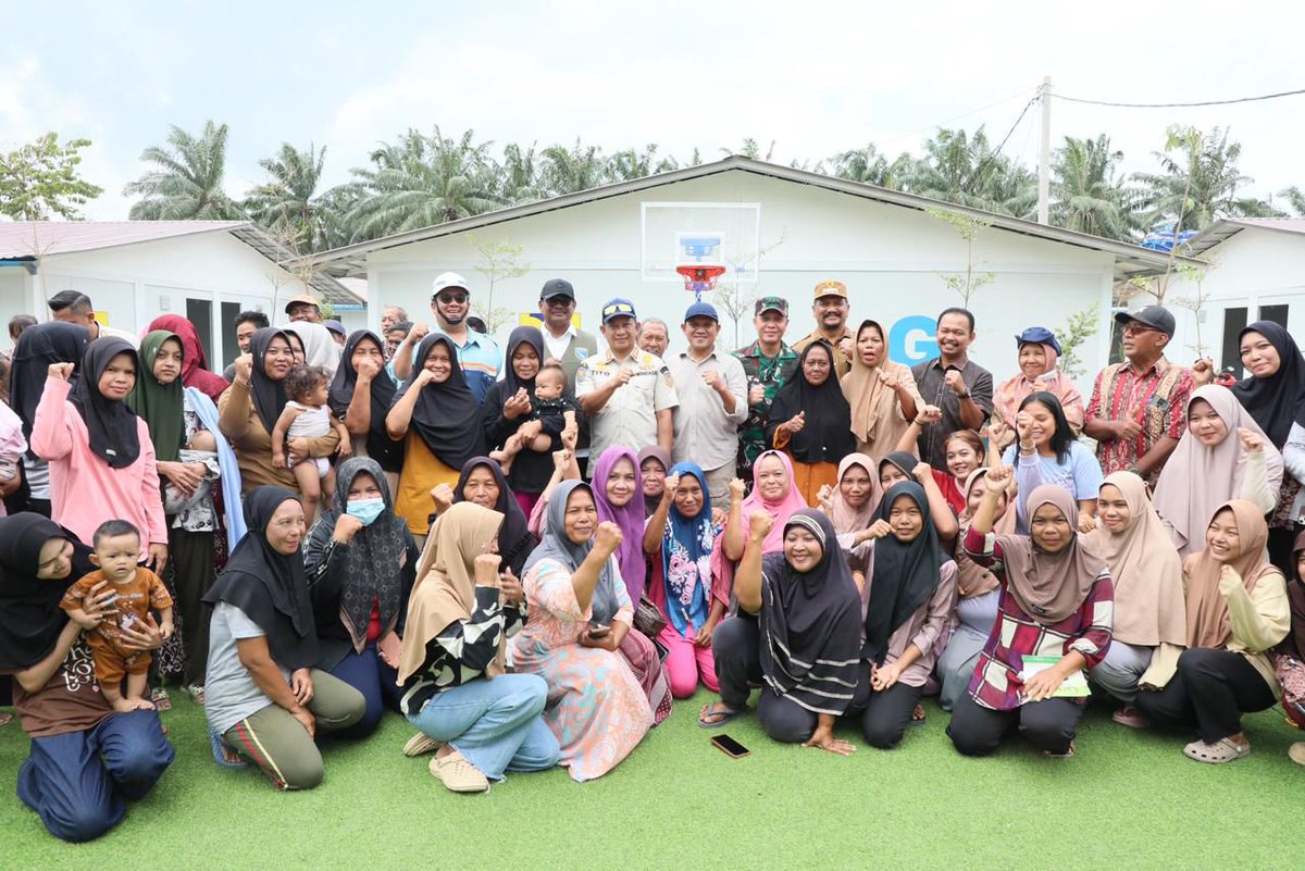 workingbee14's tweet photo. Aceh bangkit bersama. Tradisi Meugang tetap meriah, menjadi penguat di tengah proses pemulihan pascabencana.
#BukberKorbanBencana https://t.co/Q2GUOwZlCX