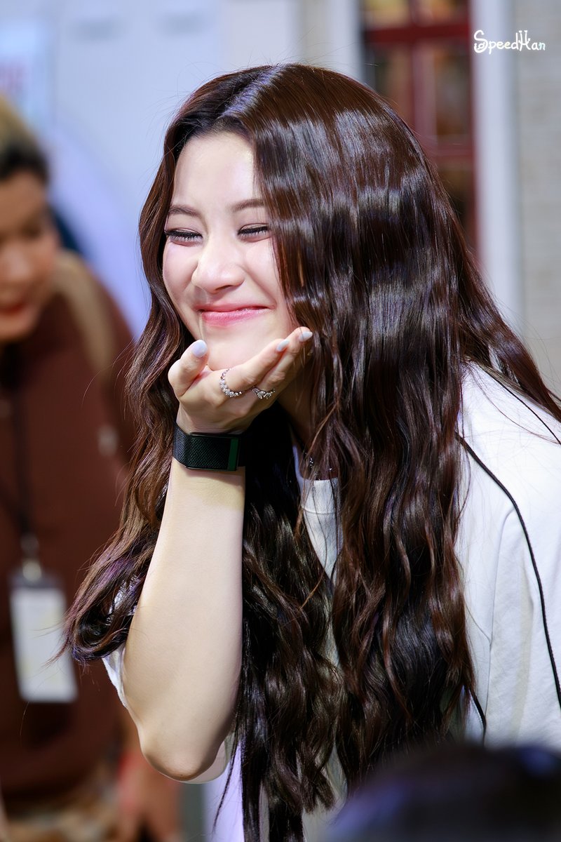 พิจินนี่รู้ปะ หนูไปอุ๋งตรงนั้น แต่เหล่าอุนแม่ตรงนี้หวีดกันหูจะดับอะค่ะ ~😂💓🫶

#GinnyNatnicha