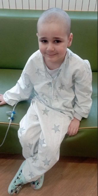 ינאי המתוק היה עם הגדולה שלי בגן. משהתגלתה המחלה, הוא לא עלה לכיתה א׳ עם כל החברים ומאז הוא נאבק על חייו. הלב נשבר עם ההודעה הזאת, מי שיכול להפיץ ולתרום יכול להציל פה חיים