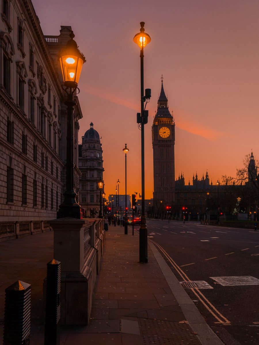 StupendousNatur's tweet image. Sunset in London, UK 🇬🇧