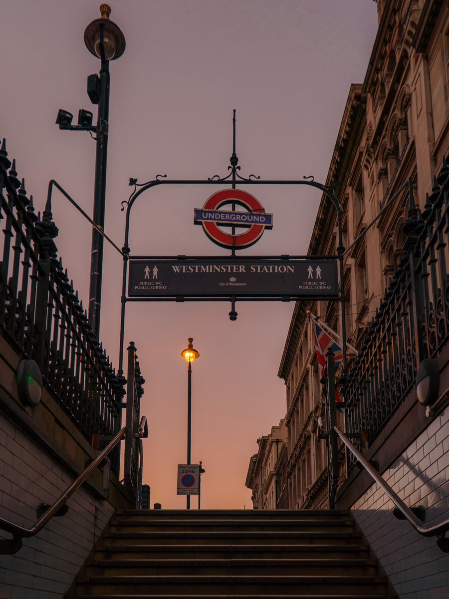 StupendousNatur's tweet image. Sunset in London, UK 🇬🇧
