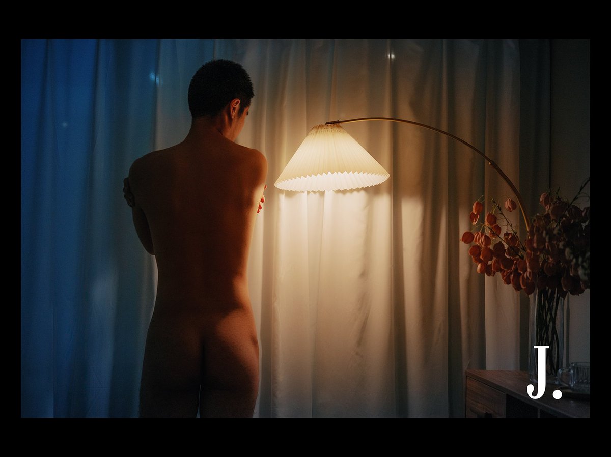 冷暖自知

-#艺术摄影 #男体摄影 #PhotographyIsArt