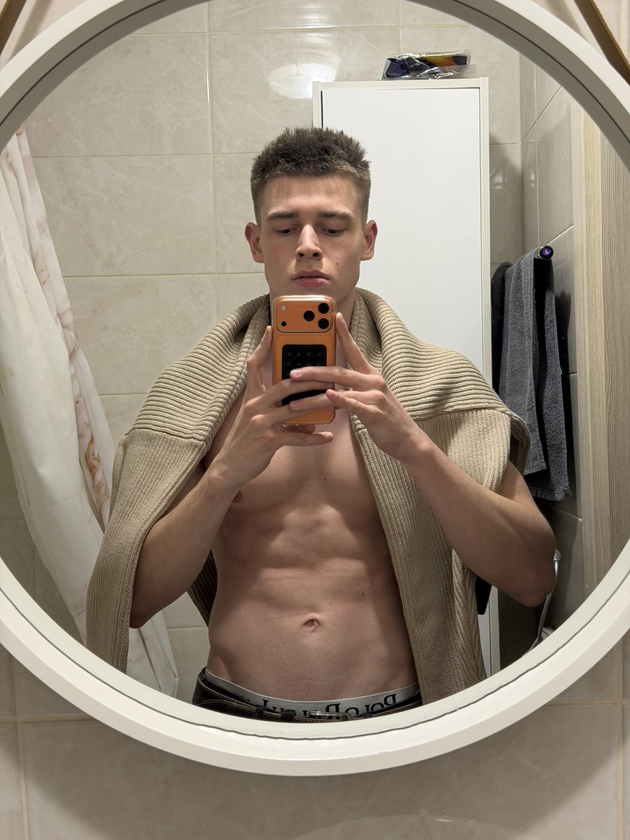 Glebasee tweet media