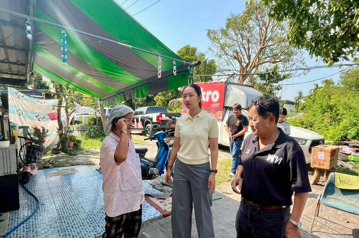 FB : น้องอาย-ชวัลพัชร สำเร็จวาณิชย์

อายลงพื้นที่เยี่ยมเยียน รับฟังปัญหาจากพี่ๆในพื้นที่ค่ะ 
ใครมีปัญหาหรือข้อเสนอแนะสามารถทักอายทาง inbox ได้เลยค่า ❤️

#ธีรรัตน์สําเร็จวาณิชย์
#อายชวัลพัชร
.
#อิ่มอายอาสาพัฒนาลาดกระบัง 🥰✌️
#ดรอิ่ม #ธีรรัตน์สำเร็จวาณิชย์ 🫶❤️