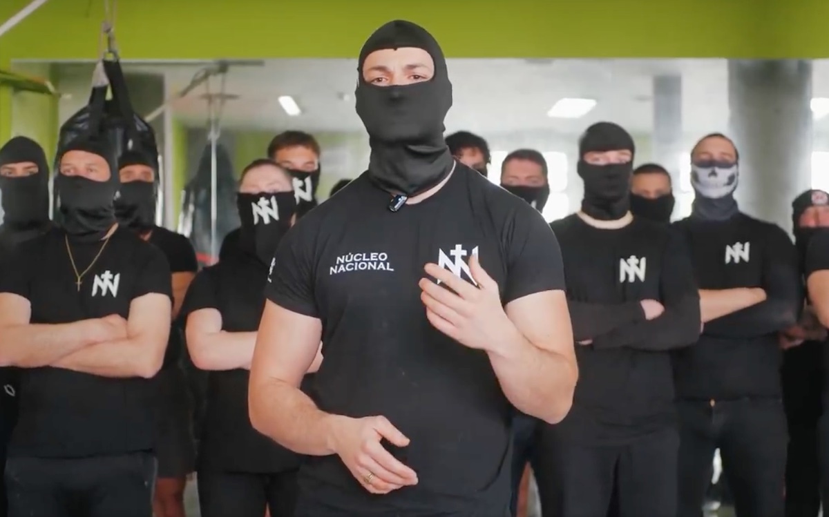 SoyMmadrigal's tweet image. Había que prohibir la burka porque  oculta el rostro en sitios públicos, incluída la calle