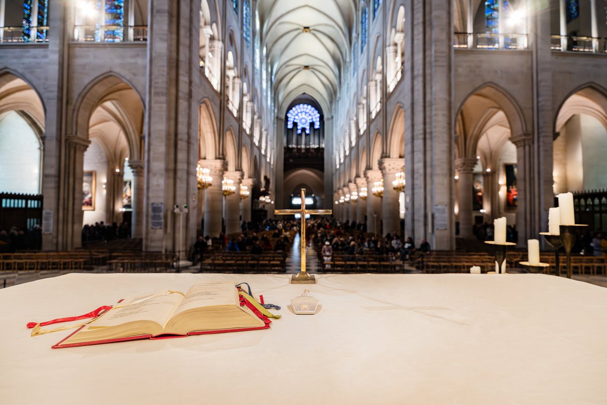 instalia_eu's tweet photo. 🏛️🎙️ Spectera de @Sennheiser se instala en Notre Dame para lograr cobertura RF estable y audio inalámbrico fiable en un recinto complejo, con enfoque WMAS para simplificar antenas, cableado y operación diaria.
🔗 https://t.co/MfymD8BbYt
#Sennheiser #Spectera #NotreDame https://t.co/149KiXMyYv