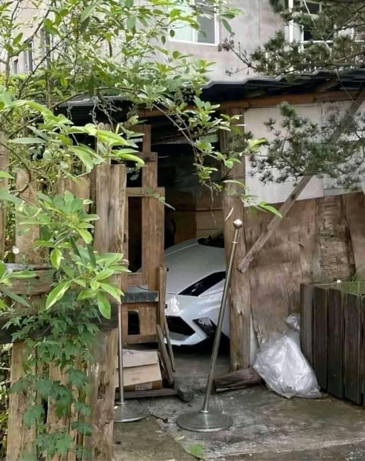 If I get rich from #crypto, I won't tell anyone, but there will be signs..
$Buttcoin 🍑