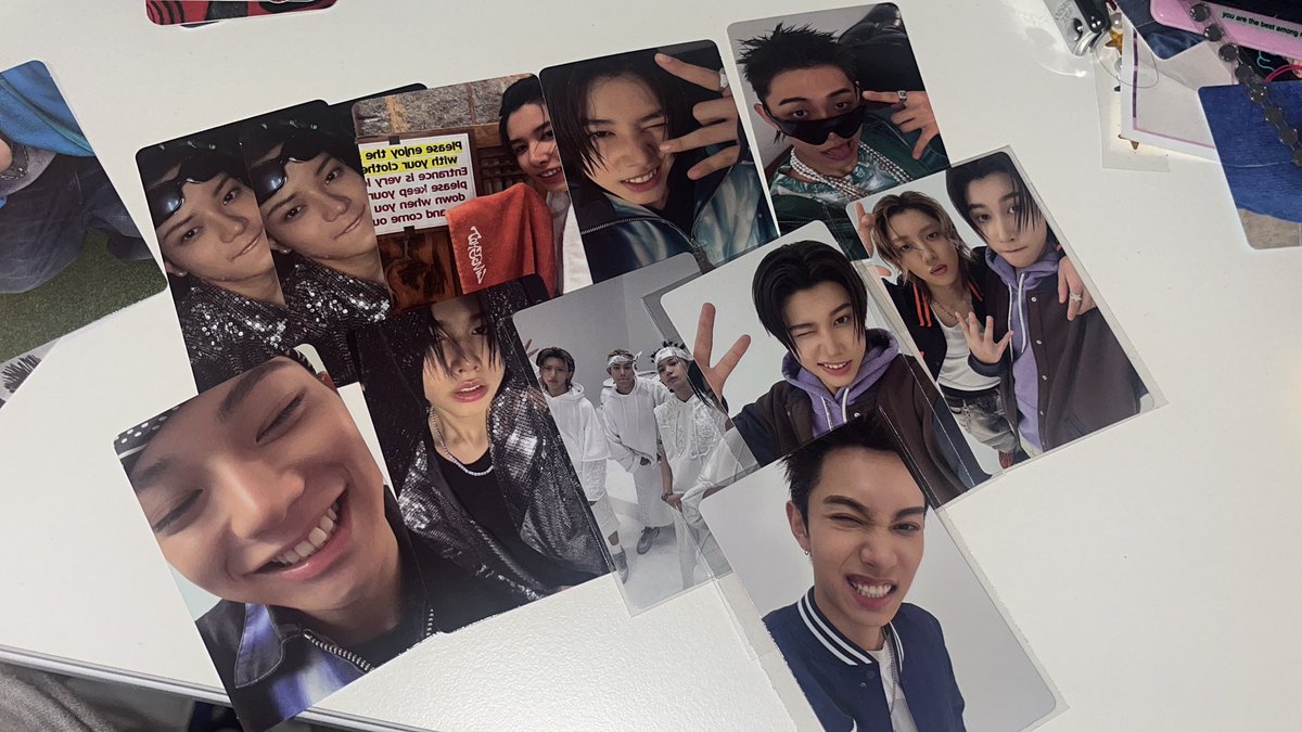 niluvjayuw's tweet photo. 롱샷 포카 일괄 양도 

배송비포함 3.0

https://t.co/KzRXA9W1Ui

lngshot 포카 양도 교환 구해요 미개봉 앨범 키링 위버스 쇼케이스 쇼케 오율 률 우진 루이 럭드 hello82 팬싸 매거진 스티커 weverse pc https://t.co/nzWs8ETKKp