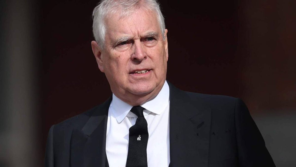 #BREAKINGNEWS

📌Former Prince Andrew of the United Kingdom has been arrested on suspicion of misconduct in public office.

-BBC