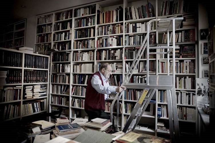 The library of #UmbertoEco, who died 10 years ago today.