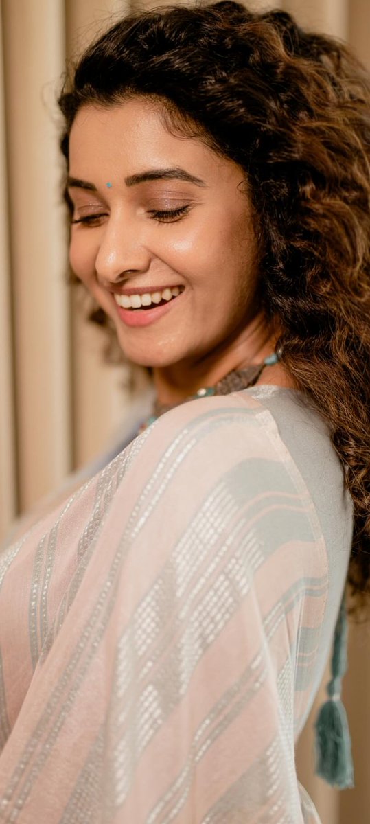 StarletX tweet media