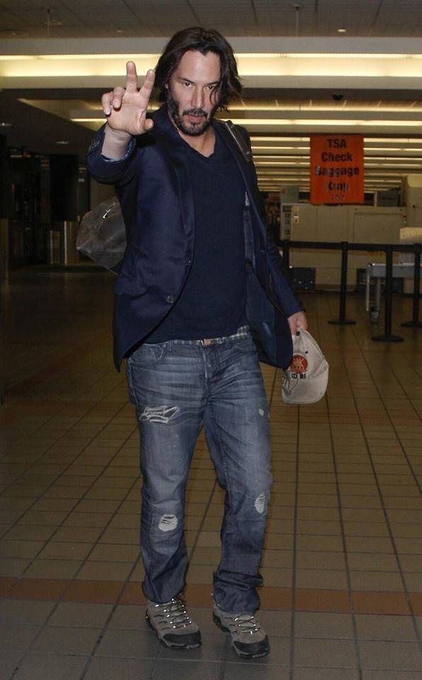 Keanu Reeves (@keanureeveskrv) on Twitter photo 