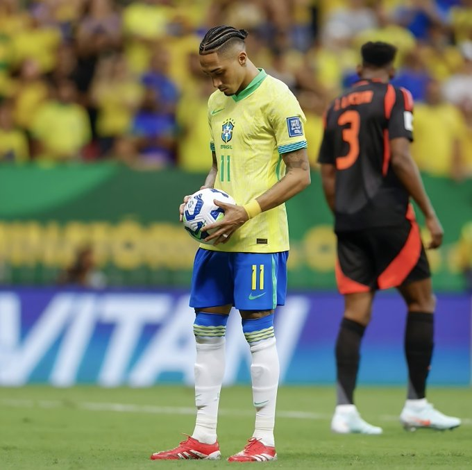 LaNuevaEraFCB_'s tweet photo. ¿Sabíais que Raphinha nunca ha fallado un penalti en su vida? https://t.co/zcLyz1FSo4