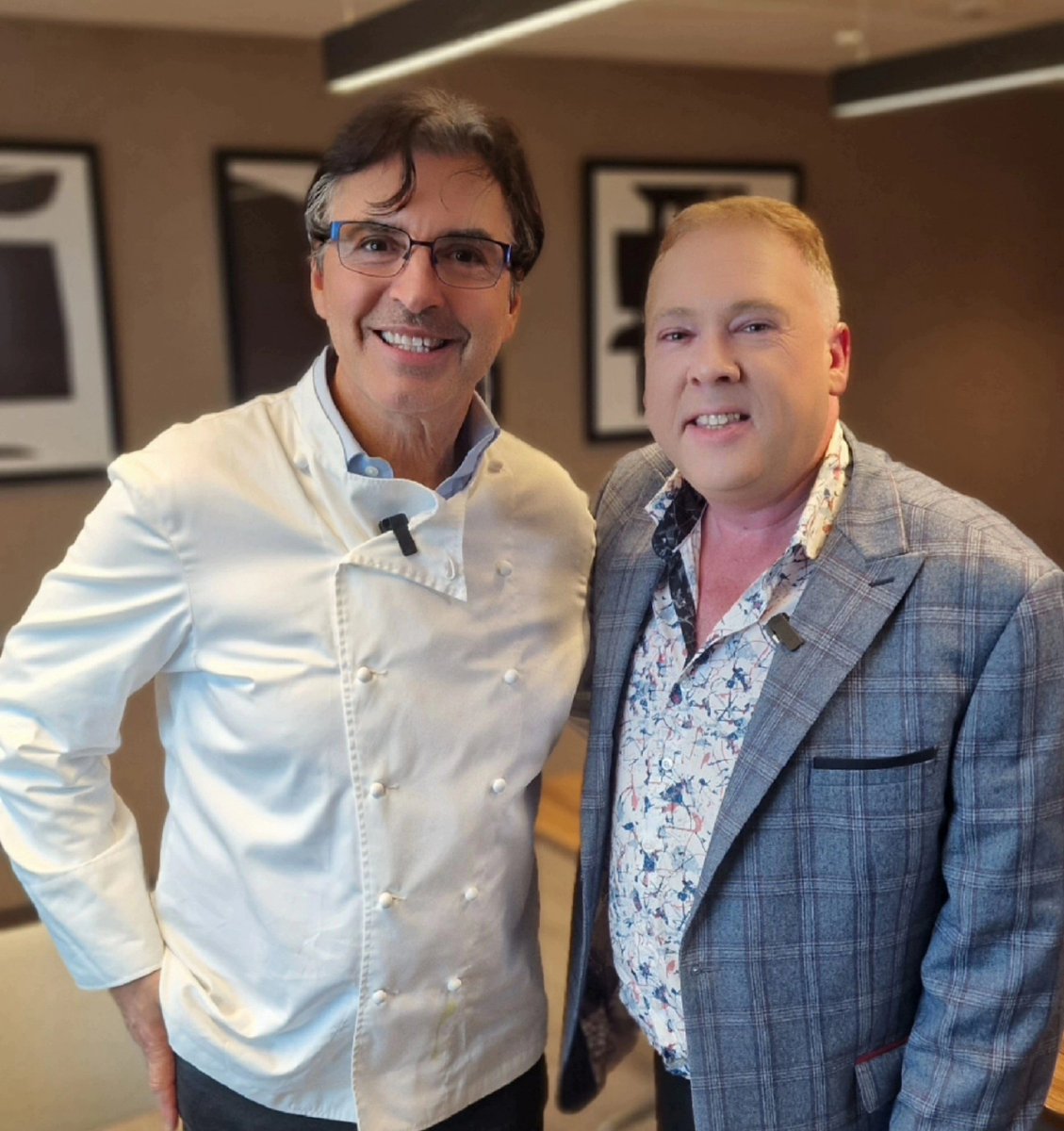 Robin Elliott tweet media