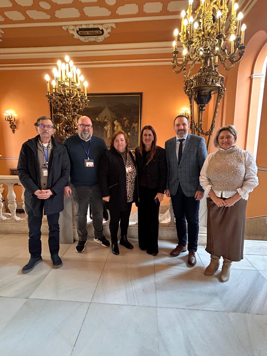 #Sevilla rinde homenaje al Profesor Juanma Díaz Rodríguez, docente y referente de lucha contra el cancer. A propuesta de <a href="/amor_bondad/">A.C. AMOR Y BONDAD (SEVILLA ESTE)</a>, su ejemplo de vida y su labor de visibilización frente al cáncer quedarán para siempre en nuestro callejero de #SevillaEste.
#YoMeCuro