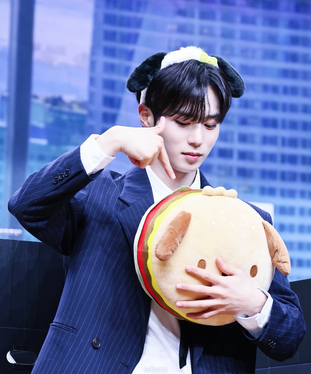 260208

੯•́໒

#준서
#JUNSEO
#ALD1       
#알파드라이브원