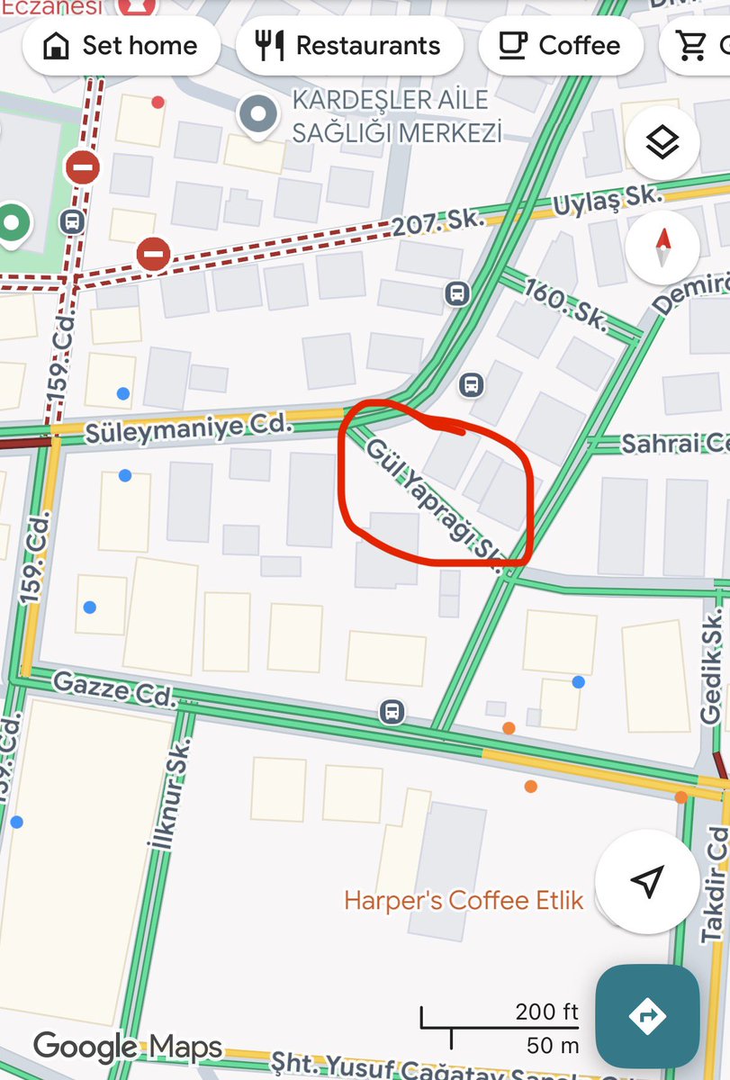 Keçiören / Gül Yaprağı Sokakta orta yerde asfalt aşınması oluşmuş. Aylardır devam eden bu problemin bir an önce giderilmesi gerekiyor. Araçlar ve yayalar için tehlike oluşturuyor. 

<a href="/askiankara/">ASKİ Genel Müdürlüğü</a> 
<a href="/mavimasa/">Başkent153</a> 
<a href="/OzarslanMesut/">Dr. Mesut Özarslan</a> 
<a href="/keciorenbeltr/">T.C. KEÇİÖREN BELEDİYESİ</a> 
<a href="/mansuryavas06/">Mansur Yavaş</a>