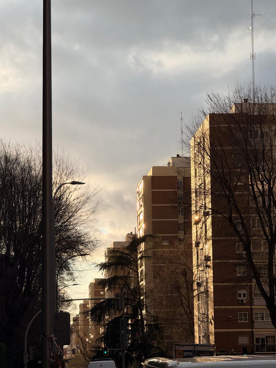 #SemanaEuropeacontralaPobrezaEnergética. ¿Conoces el concepto "triada energética"? Es un modo de gestionar la energía para conseguir ahorro energético, reducción de la dependencia y beneficios medioambientales. En su base está el #aislamiento #XPS
aipex.es/construccion-s…