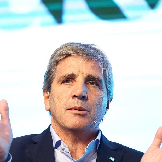 HUBO SUPERÁVIT EN ENERO POR LA VENTA DE REPRESAS HIDROELÉCTRICAS

El Gobierno registró en enero un superávit de $1,1 billones pese a que la recaudación cayó 8% real interanual. El resultado se explicó por un ingreso extraordinario de $1 billón por la venta de las represas del