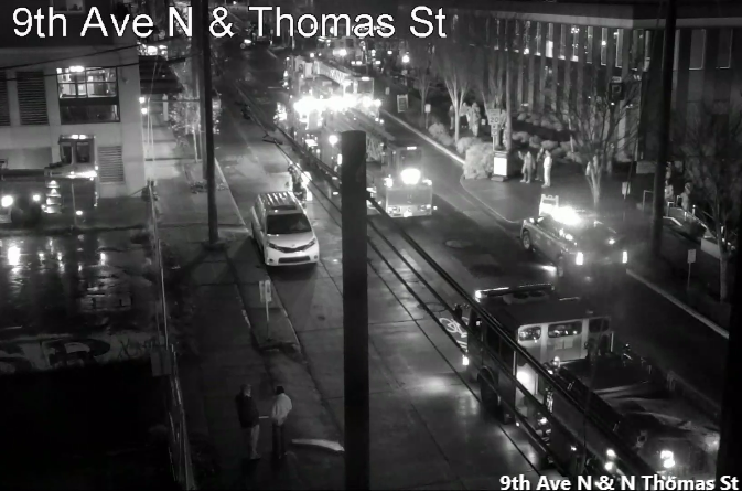 西雅图消防局活动导致完全阻塞：泰勒街,约翰街及8th Ave N周边区域，请绕行