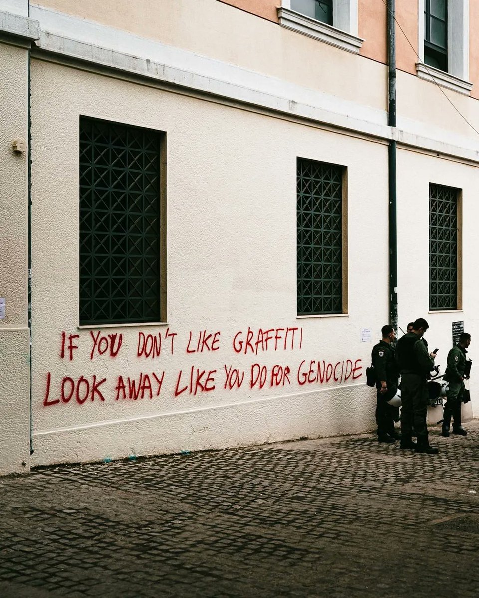 Antifa_Ultras tweet media