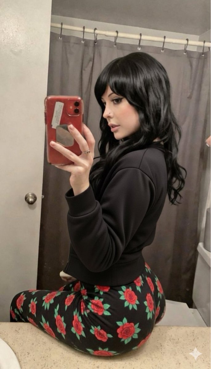 Lola tweet media