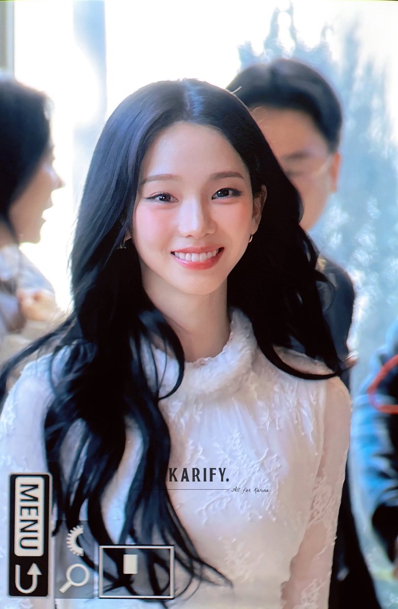 Dabeztt's tweet image. ยิ้มงี้ใจเหลวเป๋วหมด 🫠🫠🫠