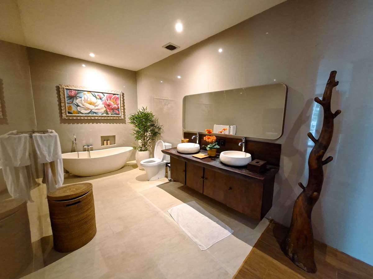 Villa for Sale | 3 BR | Buwit | Jungle Views
3 Beds, 3 Baths
Private Pool
Spacious Living Area
Quiet Surroundings
3BR villa in Buwit with jungle views and a private pool, ideal for residence or investment.
Check more details here: balihomebase.com/villas/b-tb11