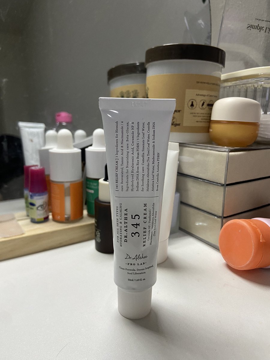 ส่งต่อ Dr.Althea 345 Relief Cream 50ml.ใช้แค่2ครั้ง 370. -ส่งฟรี 
ไม่มีกล่องนะคะทิ้งไปแล้ว
#dralthea #ส่งต่อสกินเเคร์มือสอง #ส่งต่อสกินเเคร์ #ส่งต่อเครื่องสําอางค์ #ส่งต่อคสอ #สกินแคร์ #เครื่องสําอางค์มือสอง #มอยเจอร์ไรเซอร์