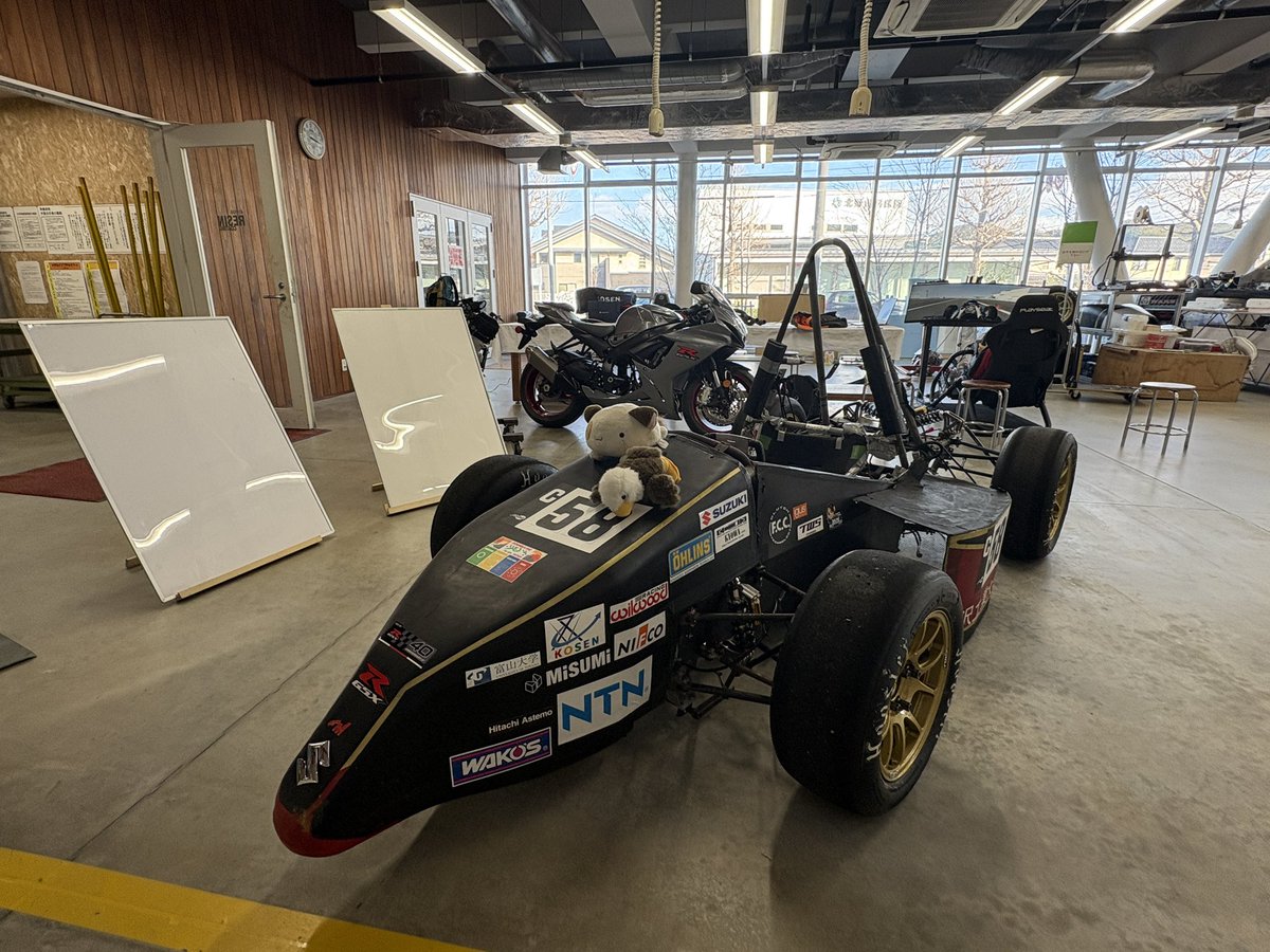FMC_KIT's tweet photo. 2/21(土)に開催される夢考房プロジェクト発表会のブースが完成しました！
走行シミュレーションも体験できます
ぜひお越しください！ https://t.co/KuQbSGecWe