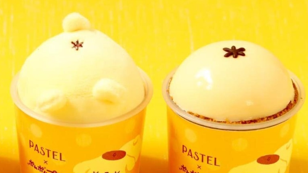 ポムポムプリンのおしりが“ぷりんぷりん”揺れる！「なめらかプリン」パステルから、“プリンそっくり”ぬいぐるみも - fashion-press.net/news/143527