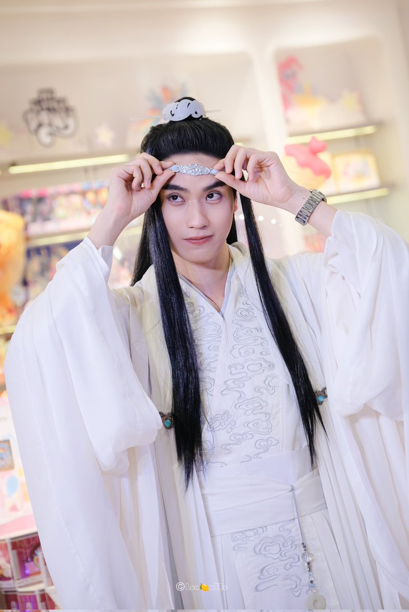 Love is in the air..💞🧧 
#TEeThanapon
#ตี๋ธนพล