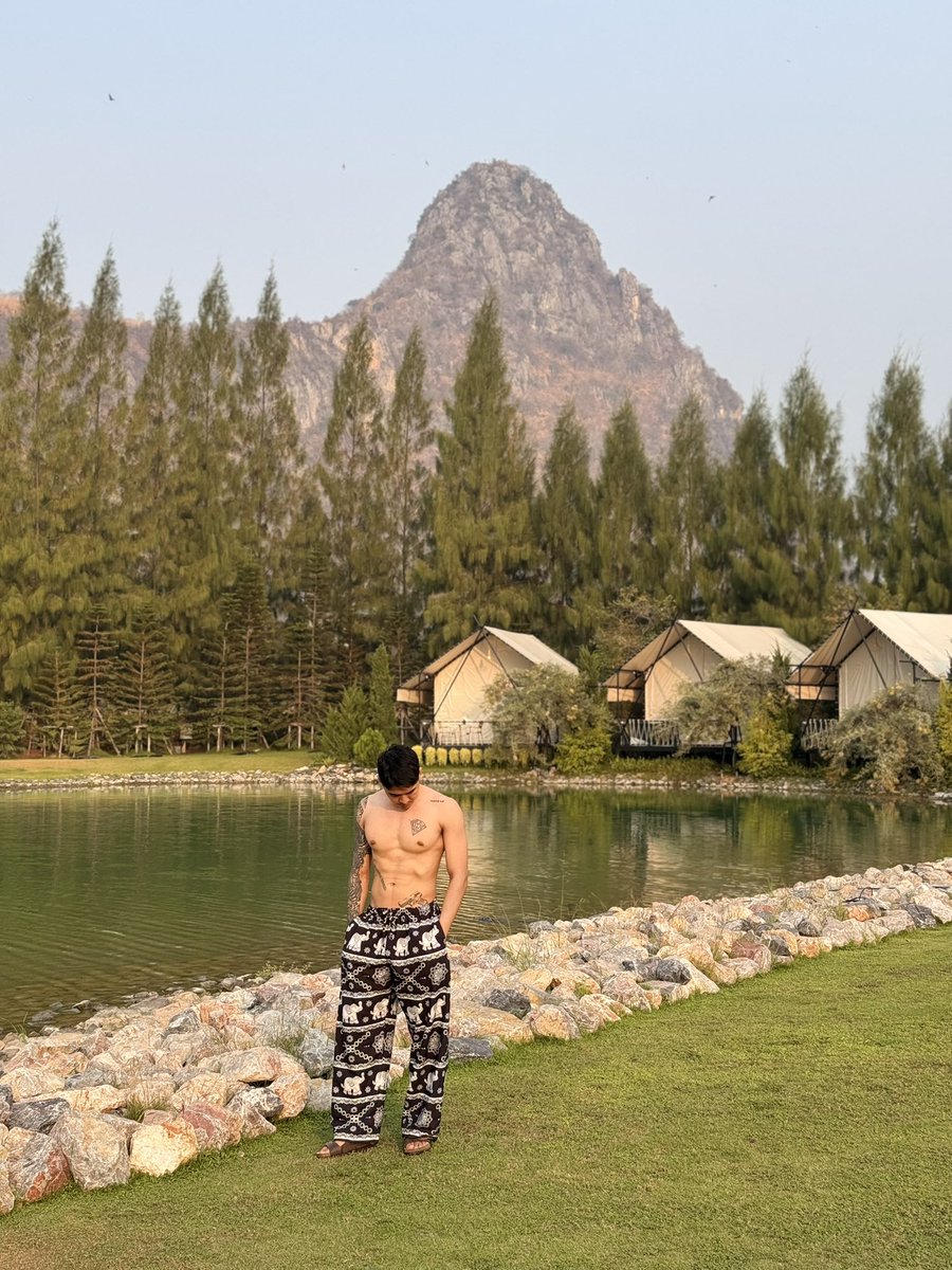 Gun_thonglor2001 tweet media