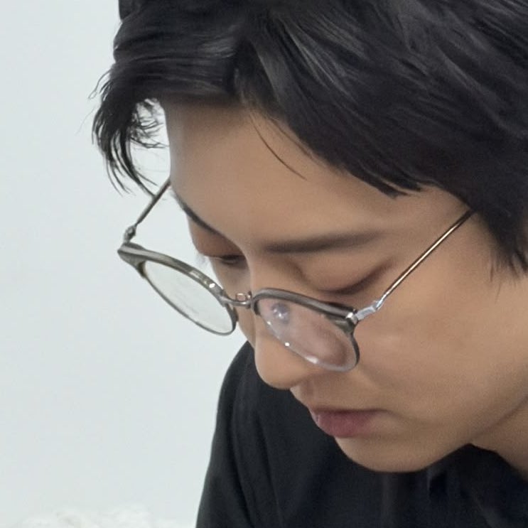 chanbaek92s's tweet photo. this all yours redacted? 😩 https://t.co/lmLXUhMk7T