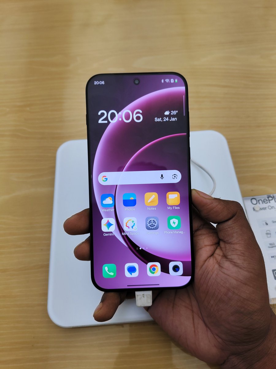 💨 Oneplus 15

▪️(12GB RAM, 256GB ROM) - 2.05M
▪️(12GB RAM, 512GB ROM) - 2.25M

📍Dar: KKKT Kariakoo
<a href="/Njiwa_Store/">Njiwa Store</a>
📞 0745100757
wa.me/+255745100757