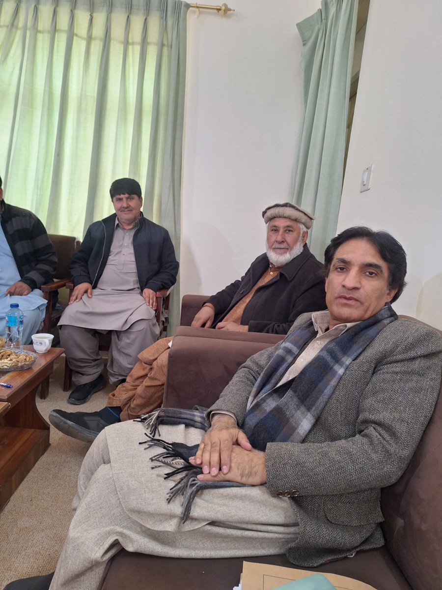 BalochistanCmit's tweet photo. Dr. Khair Muhammad Kakar, Mr. Shabi Badini, Members CMIT, and Mr. Azizullah Ghirsheen, Additional Member CMIT, conducted inspection visits to various districts to oversee the distribution process under the Green Tractor Scheme by Agriculture Department in District Pishin https://t.co/XzfTsLjPJZ