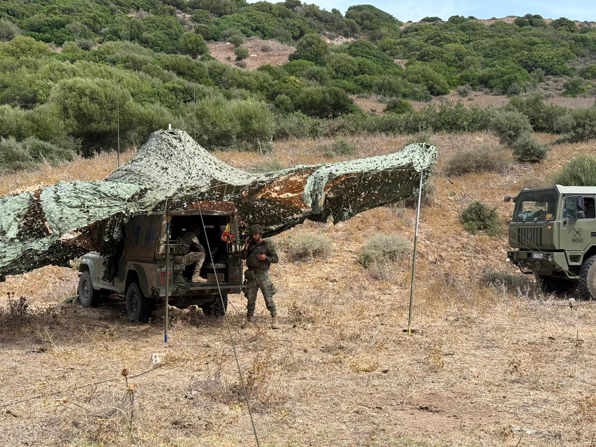 EMADmde's tweet image. 🔵#BuenosDías desde #Pontevedra, donde ha desplegado la Unidad de Defensa de Costa (UDACTA I/26) del Regimiento de Artillería de Costa nº4 . Se trata de una operación de presencia, vigilancia y disuasión #OPVD, bajo coordinación del Mando Operativo Marítimo.
🔵El principal
