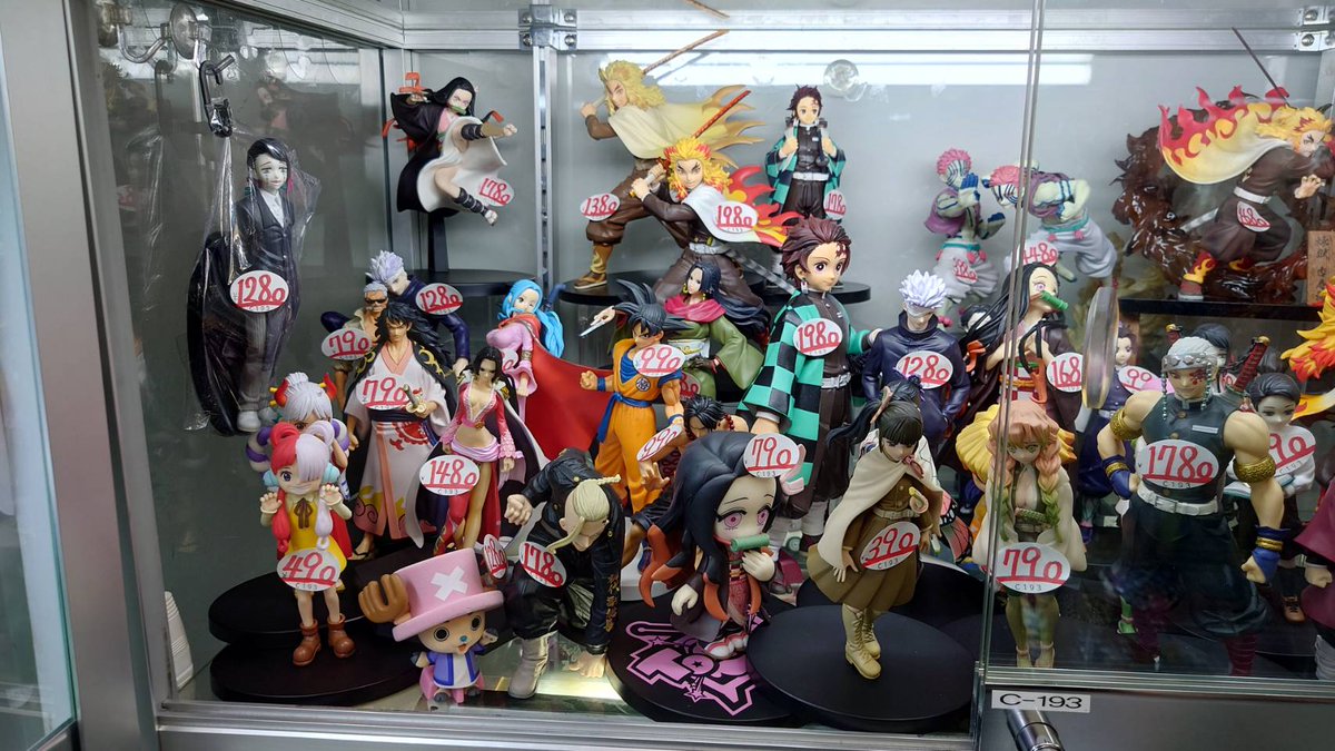 ☆C193ケースに入荷しました!! フィギュア各種 ・鬼滅の刃 ・ワンピース