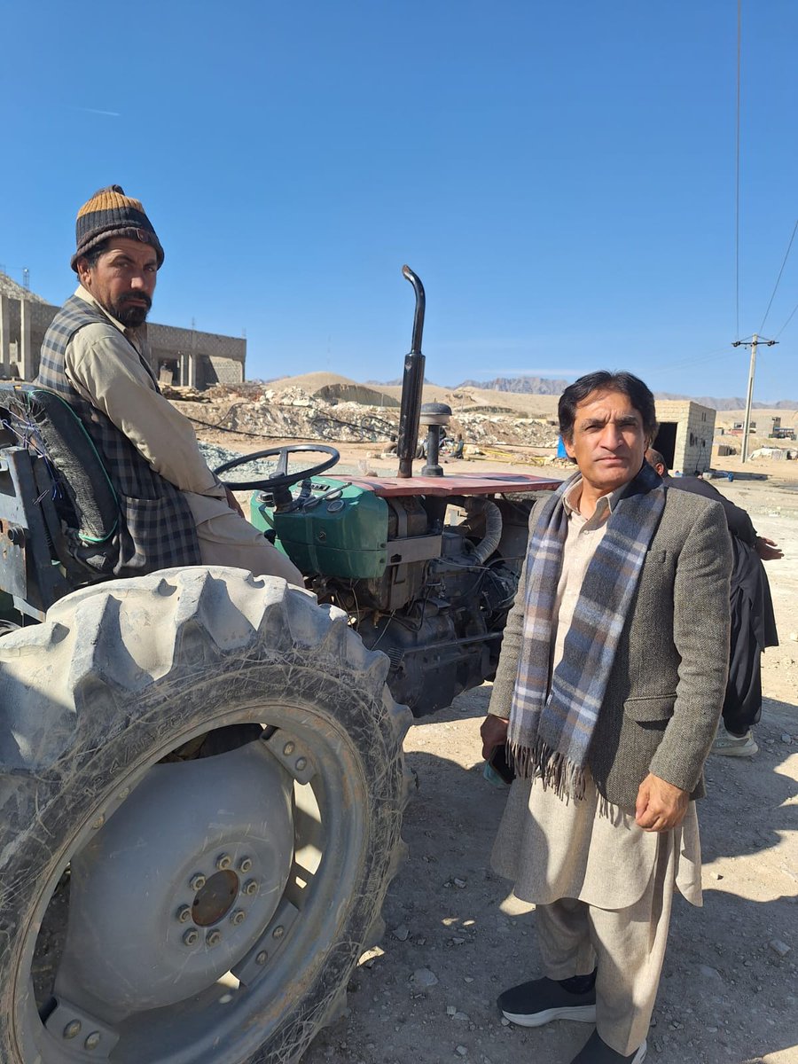 BalochistanCmit's tweet photo. Dr. Khair Muhammad Kakar, Mr. Shabi Badini, Members CMIT, and Mr. Azizullah Ghirsheen, Additional Member CMIT, conducted inspection visits to various districts to oversee the distribution process under the Green Tractor Scheme by Agriculture Department in District Zhob https://t.co/vBQXtj3ZRp
